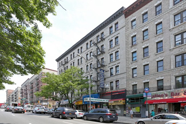 3868-3878 Broadway in New York, NY - Foto de edificio - Building Photo