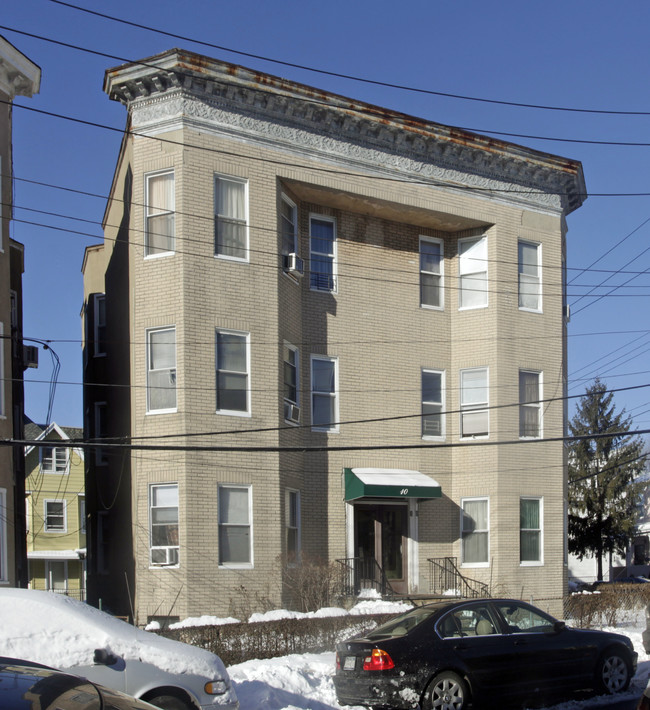 10 N 10th Ave in Mount Vernon, NY - Foto de edificio - Building Photo