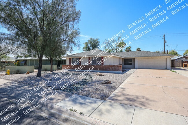 3704 S Terrace Rd in Tempe, AZ - Building Photo - Building Photo