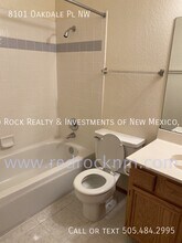 8101 Oakdale Pl NW in Albuquerque, NM - Building Photo - Building Photo