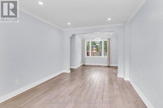 38 Shangarry Dr in Toronto, ON - Building Photo - Building Photo