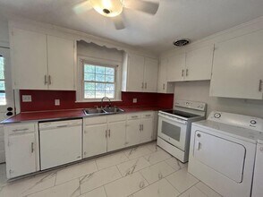 203 Oak Leaf Dr in Wilmington, NC - Building Photo - Building Photo