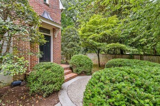 930 Chancery Ln in Nashville, TN - Building Photo - Building Photo