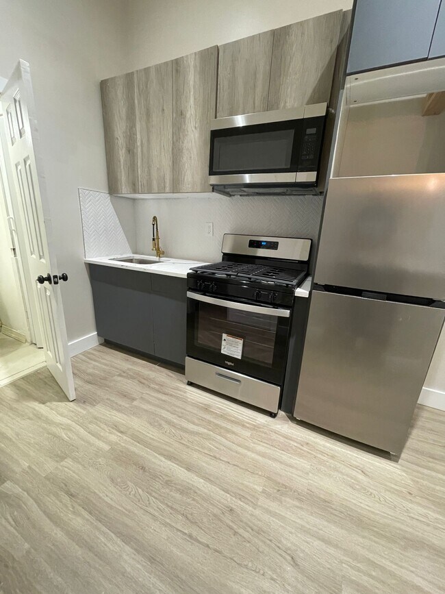 474 Central Ave in Jersey City, NJ - Building Photo - Building Photo