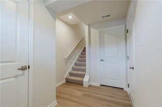 157 White Oak Dr in Evans City, PA - Building Photo - Building Photo