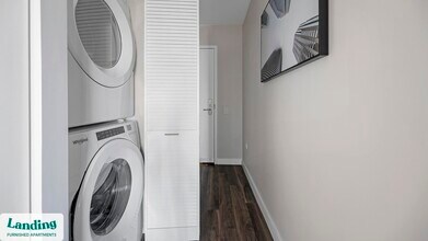 2010 West End Ave, Unit 1405 in Nashville, TN - Foto de edificio - Building Photo