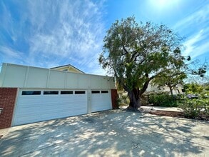 6146 Syracuse Ln in San Diego, CA - Building Photo - Building Photo