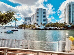 1441 Lincoln Rd in Miami Beach, FL - Building Photo - Building Photo