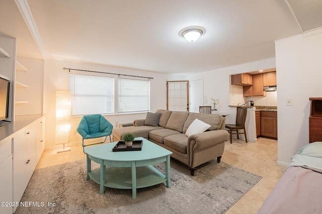 4 20th Ave S, Unit LOWER UNIT in Jacksonville Beach, FL - Building Photo - Building Photo