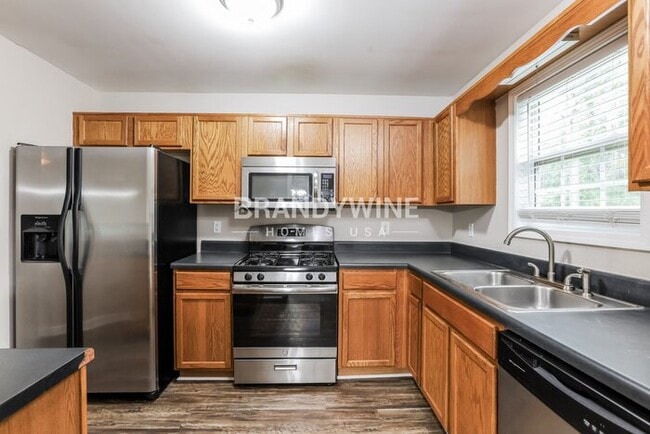208 West Bridge Dr in Dallas, GA - Building Photo - Building Photo