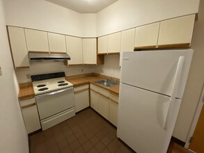 79 Essex St, Unit 3 in Boston, MA - Building Photo - Building Photo