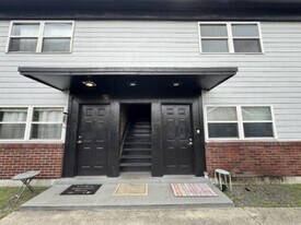 129 Congress St, Unit Downtown Charleston in Charleston, SC - Building Photo