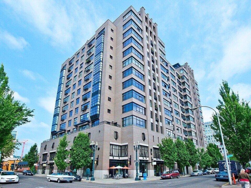 333 NW 9th Ave in Portland, OR - Building Photo