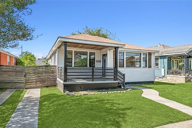 1828 Alvar St in New Orleans, LA - Foto de edificio - Building Photo