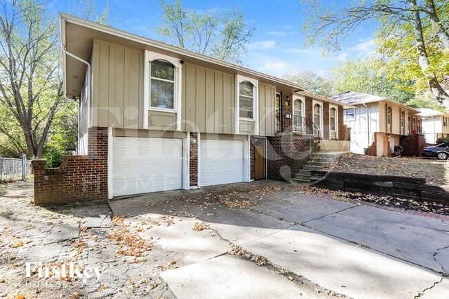 8921 E 90 Terrace in Kansas City, MO - Building Photo - Building Photo