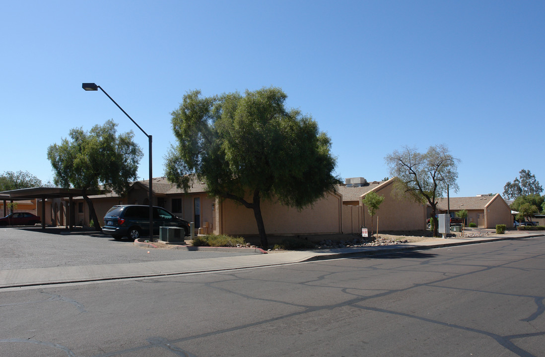 3027-3045 E Grandview Rd in Phoenix, AZ - Building Photo