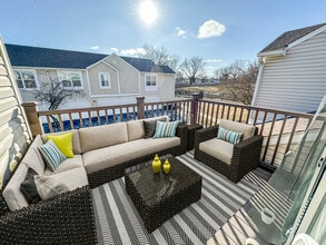 535 Le Parc Cir in Buffalo Grove, IL - Building Photo - Building Photo