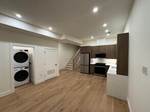 92 E 27th St in Bayonne, NJ - Building Photo - Building Photo