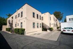 600 E Garfield Ave in Glendale, CA - Foto de edificio - Building Photo