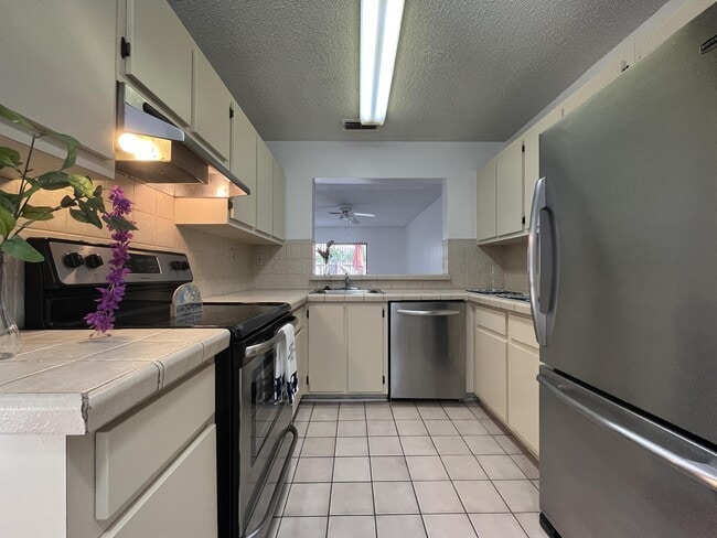 property at 407 Palm Cir E