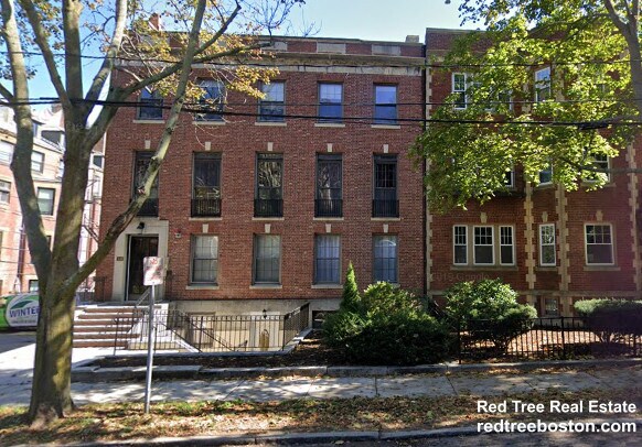 38 Dean Rd, Unit #GA in Brookline, MA - Building Photo - Building Photo