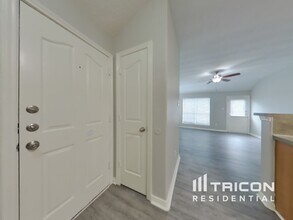24307 Hard Wood Dr in Huffman, TX - Building Photo - Building Photo