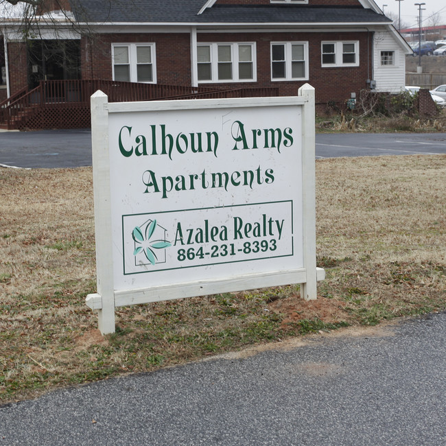 Calhoun Arms apartments in Anderson, SC - Building Photo - Building Photo