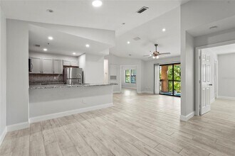 4045 Crockers Lake Blvd in Sarasota, FL - Building Photo - Building Photo