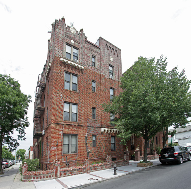 1701-1709 85th St in Brooklyn, NY - Foto de edificio - Building Photo