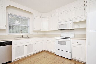 2323 Fontaine Ave Ext in Charlottesville, VA - Building Photo - Building Photo