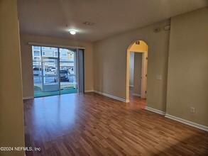 7801 Point Meadows Dr, Unit 2101 in Jacksonville, FL - Building Photo - Building Photo