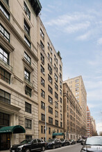 7 E 85th St in New York, NY - Foto de edificio - Building Photo