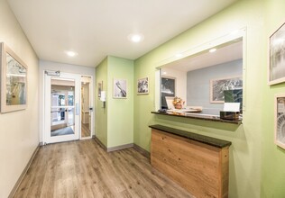 Furnished Studio-Ocala in Ocala, FL - Foto de edificio - Building Photo