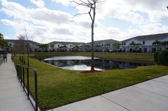 385 NW 9th St in Pompano Beach, FL - Building Photo - Building Photo