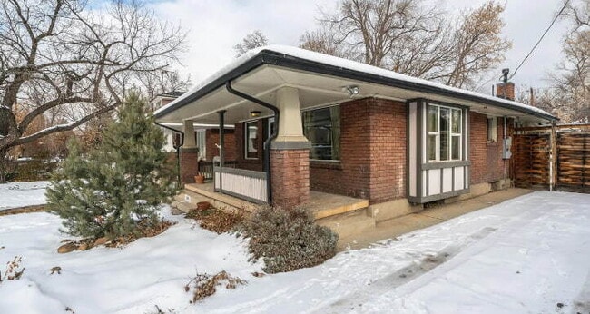 property at 1941 Lincoln St