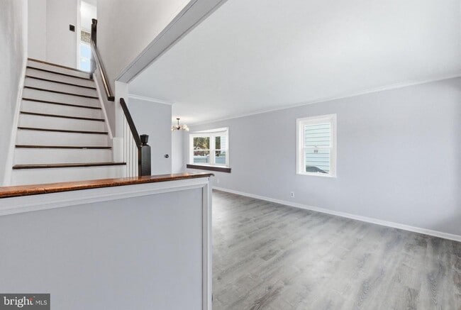 43 Freeman St in Woodbridge Township, NJ - Foto de edificio - Building Photo