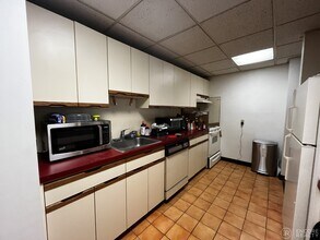 11 Stearns Rd, Unit A in Brookline, MA - Foto de edificio - Building Photo