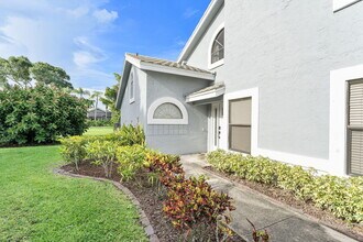 8103 Covington Ct in Greenacres, FL - Building Photo - Building Photo