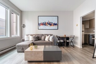 2700 4th Ave in Seattle, WA - Building Photo