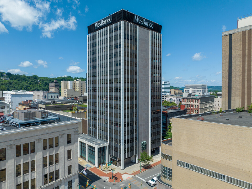 900 on Lee in Charleston, WV - Foto de edificio