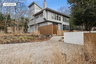 11 Bay Inlet Rd in East Hampton, NY - Building Photo - Building Photo