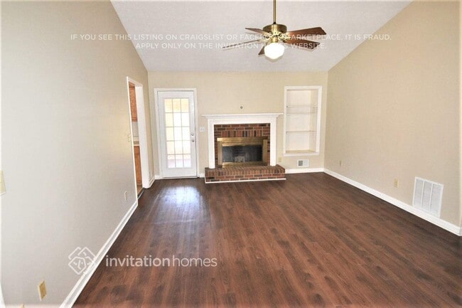 2501 Whitebluff Way in Buford, GA - Foto de edificio - Building Photo