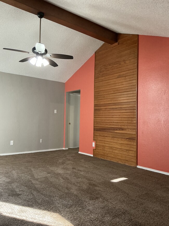 property at 1815 Sheehan Ct