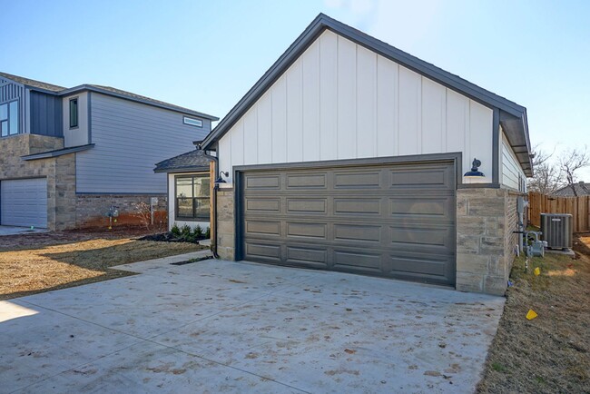 512 NW 175th St in Edmond, OK - Building Photo - Building Photo