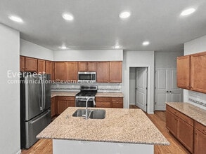 14694 E Crestridge Dr in Aurora, CO - Foto de edificio - Building Photo