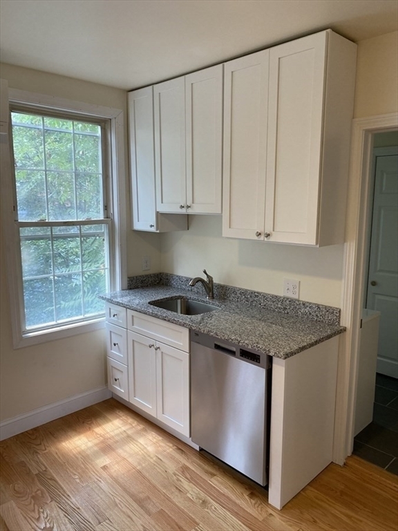 83 Bolton St, Unit 3 in Boston, MA - Building Photo - Building Photo