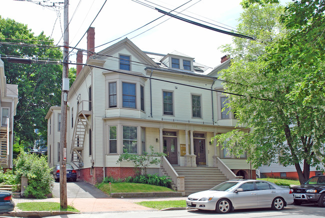 486-488 Cumberland Ave