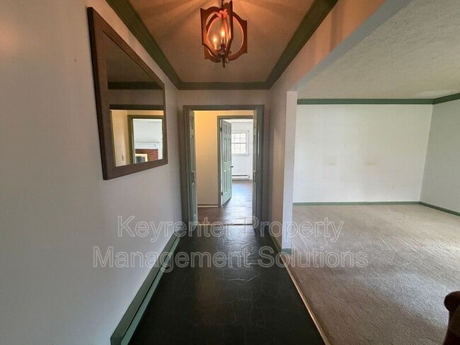 907 Ladd Rd in Waynesboro, VA - Building Photo - Building Photo