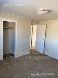 125 E Miller St photo'