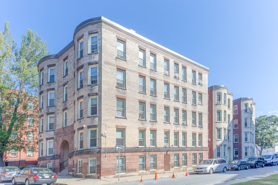 44-46 Wellington St in Worcester, MA - Building Photo